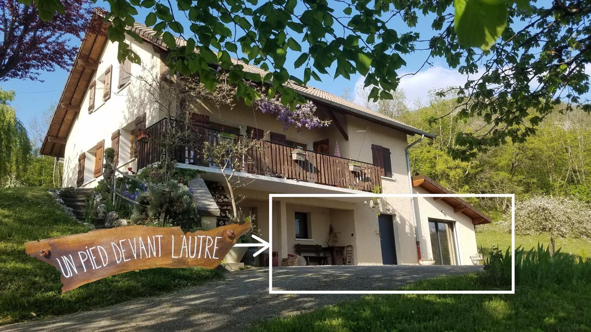 Un Pied Devant L'Autre Sainte-Marie-D'Alvey Kültér fotó