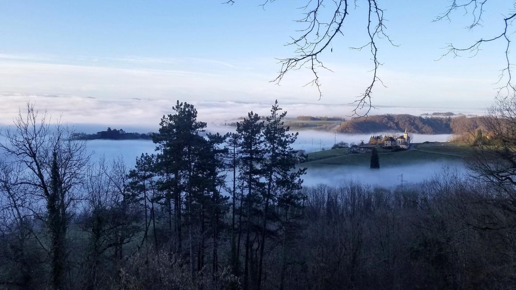 Un Pied Devant L'Autre Sainte-Marie-D'Alvey Kültér fotó